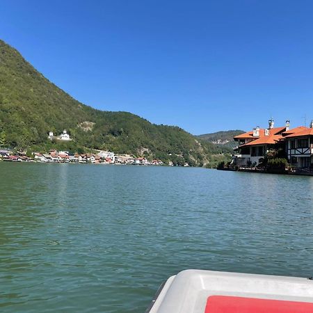 Vila Oaza - Zvornicko Jezero Zvornik Bagian luar foto