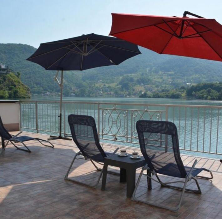 Vila Oaza - Zvornicko Jezero Zvornik Bagian luar foto